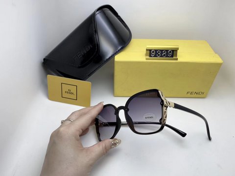 Fendi Sunglasses-162